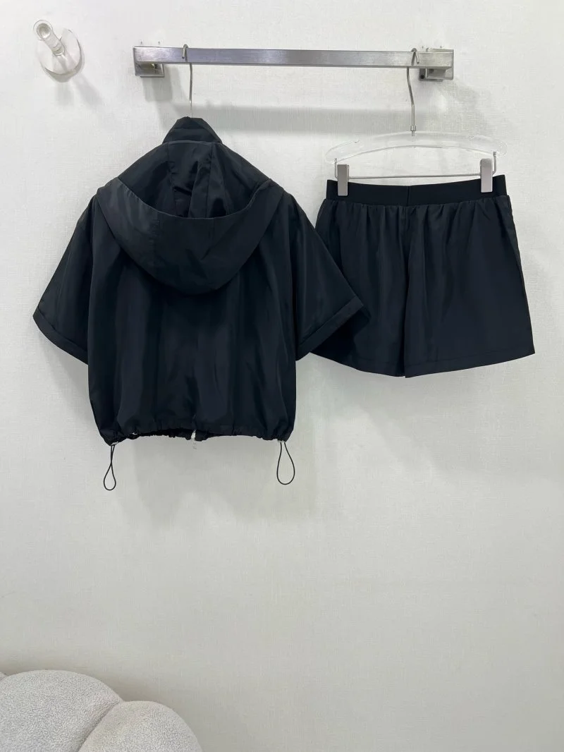 Functional Prada Short Suits 166108
