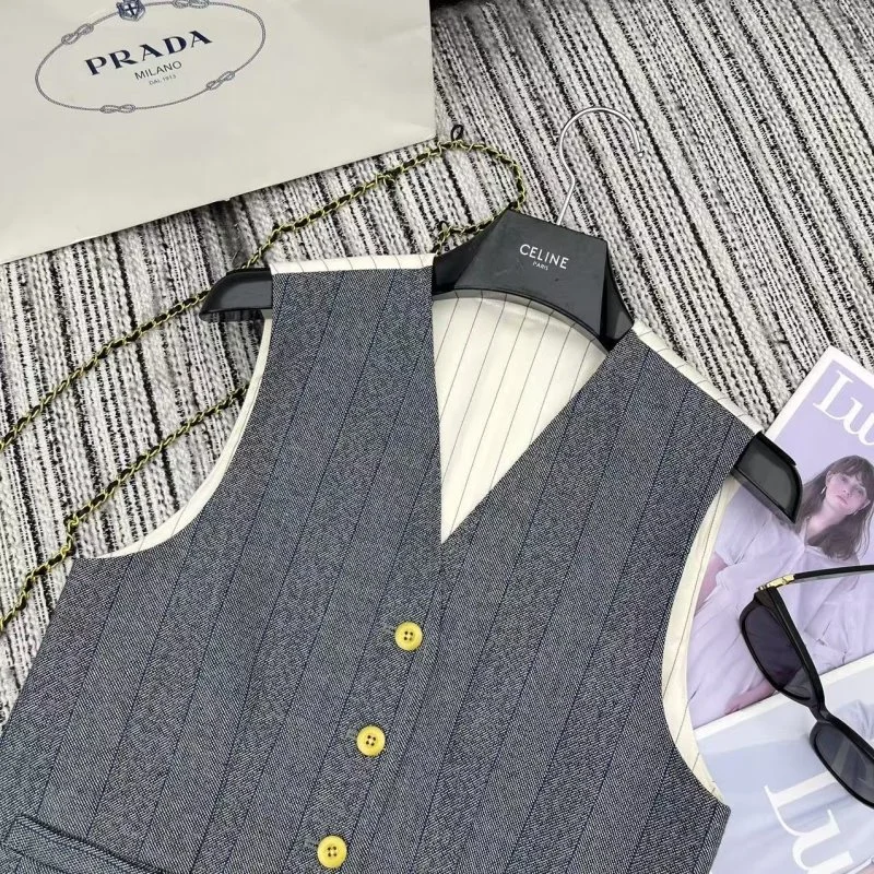 Flexible Prada Short Suits 166500
