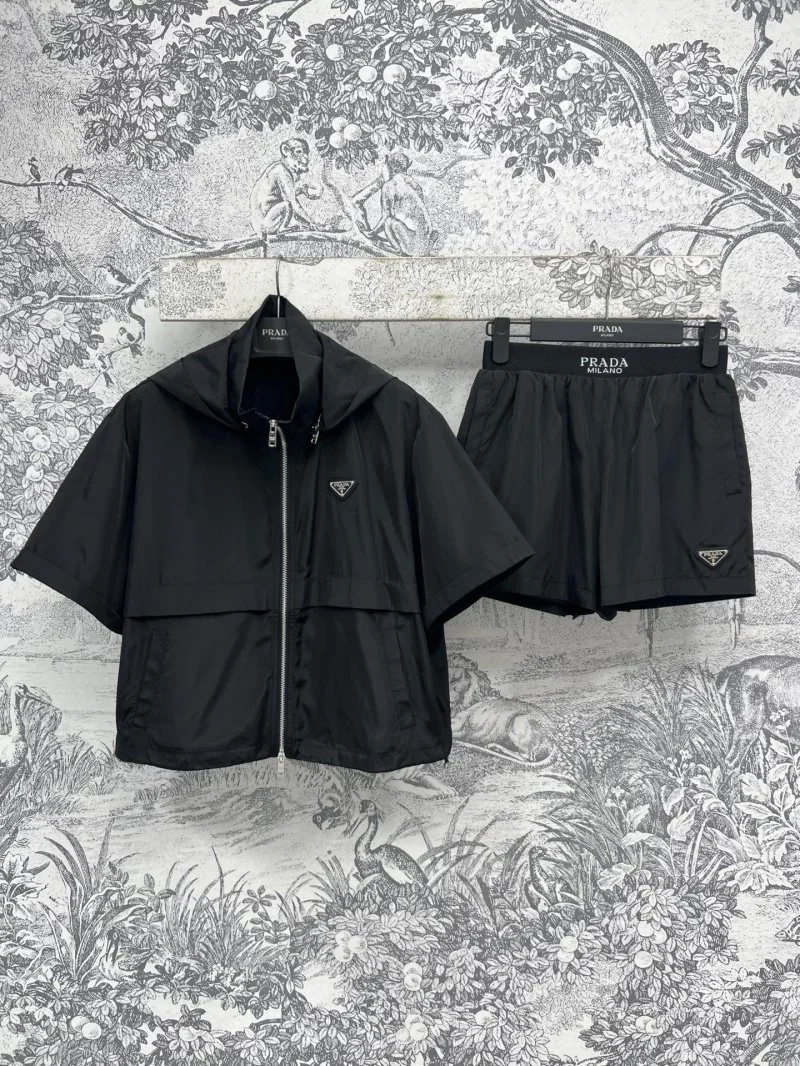 Prada Short Suits Effortless 165780