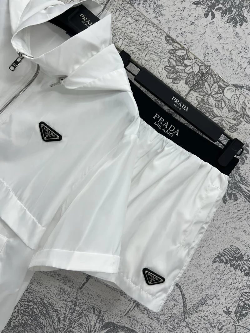 Prada Short Suits Stretchable 165777