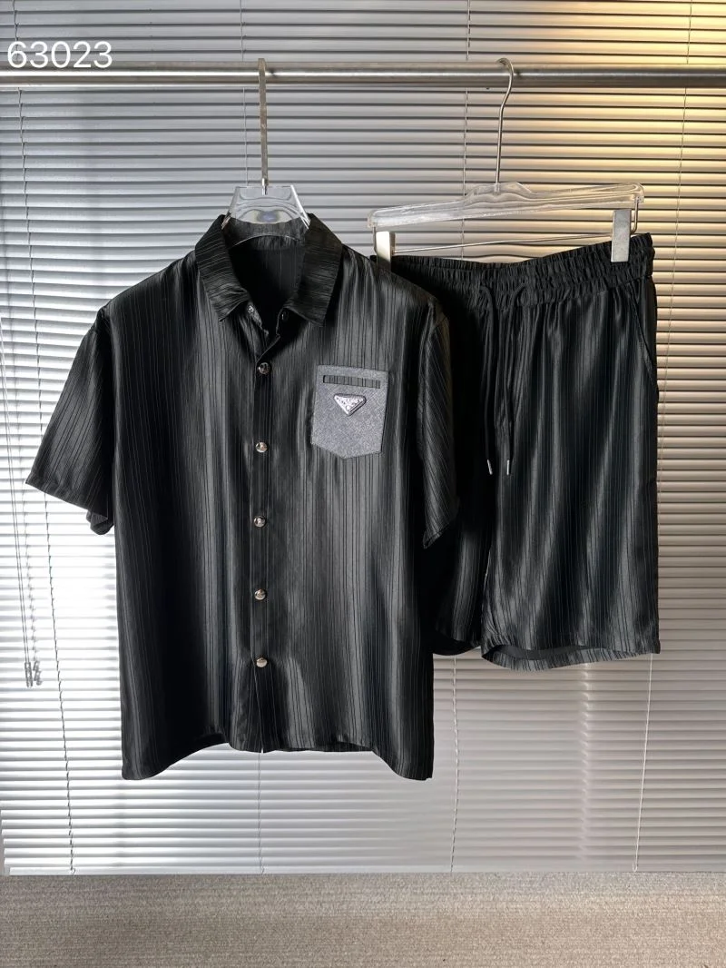 Comfortable Prada Short Suits 167114