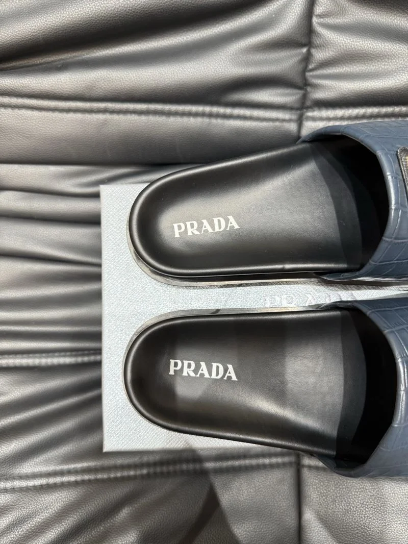 Timeless Prada Slippers 33612