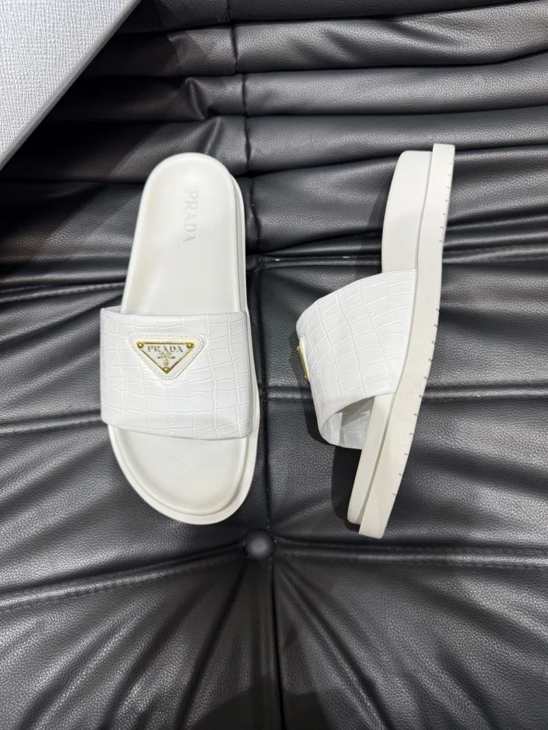 Fashionable Prada Slippers 33614