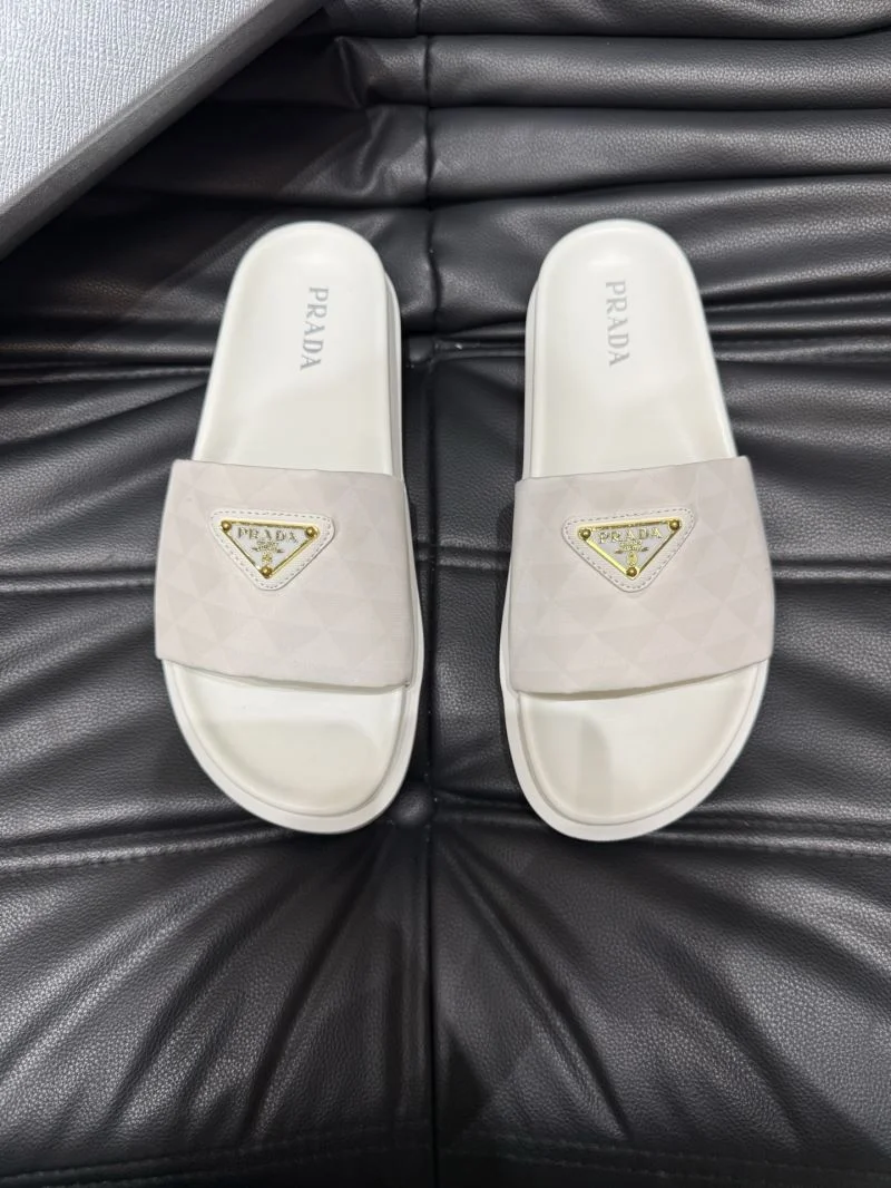 EyeCatching Prada Slippers 33607