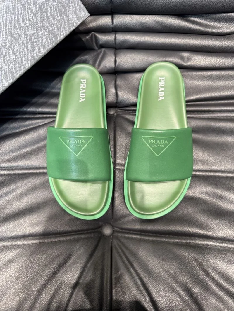 Durable Prada Slippers 33597