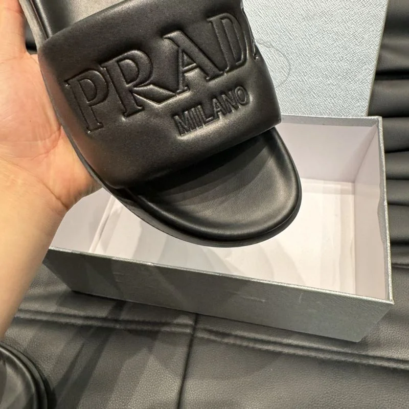 Prada Slippers Practical 33593