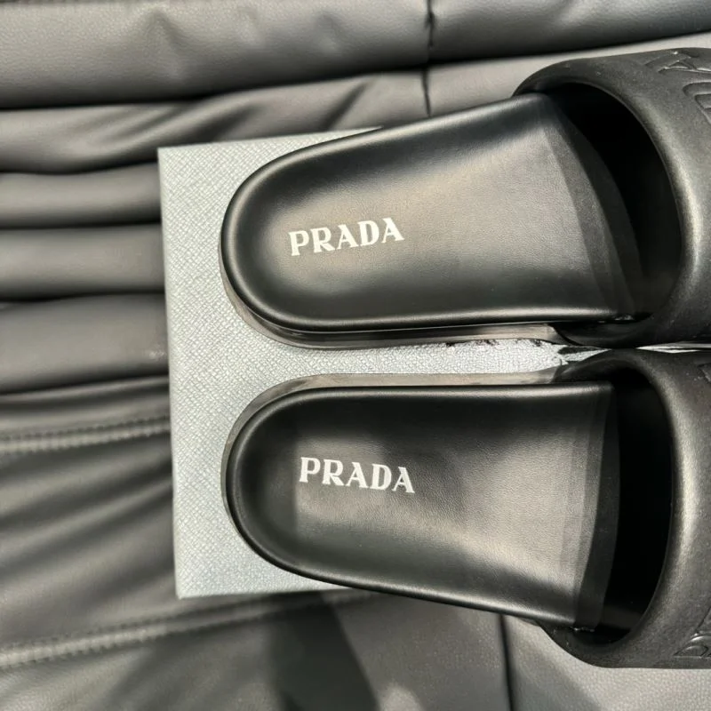 Prada Slippers Practical 33593