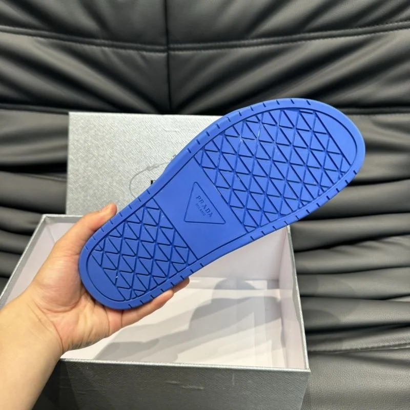 Prada Slippers RelaxedFit 33586
