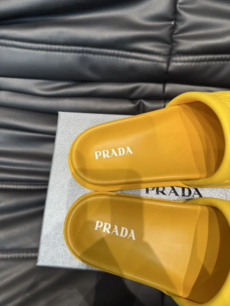 Supportive Prada Slippers 33582