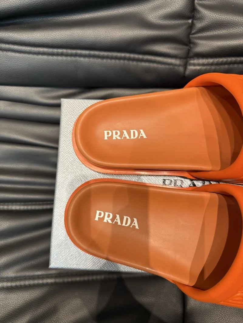 Prada Slippers Cozy 33579