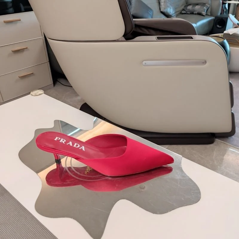 Prada Slippers Youthful 34308