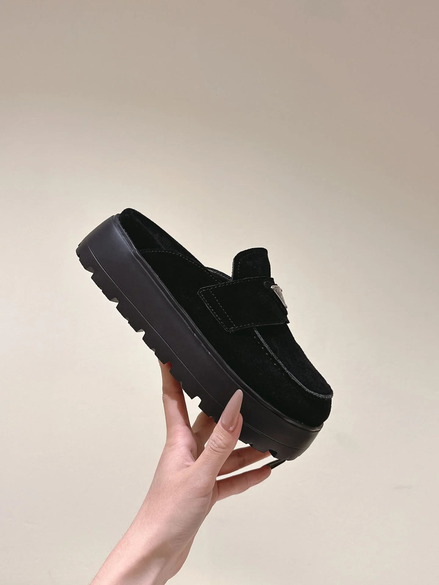 Prada Slippers Unique 34304