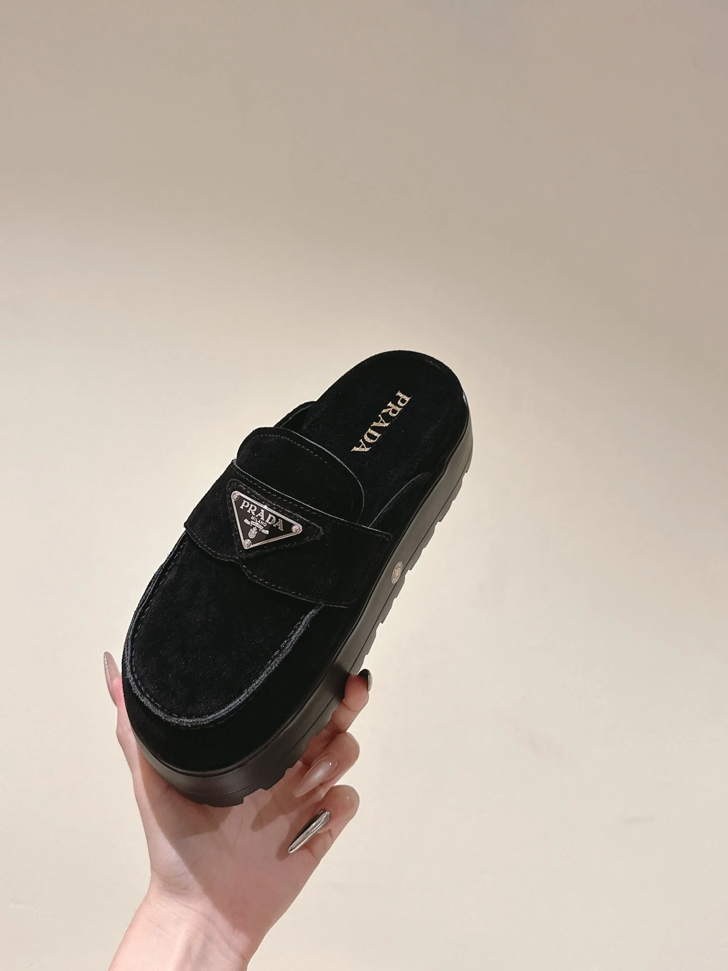 Prada Slippers Unique 34304