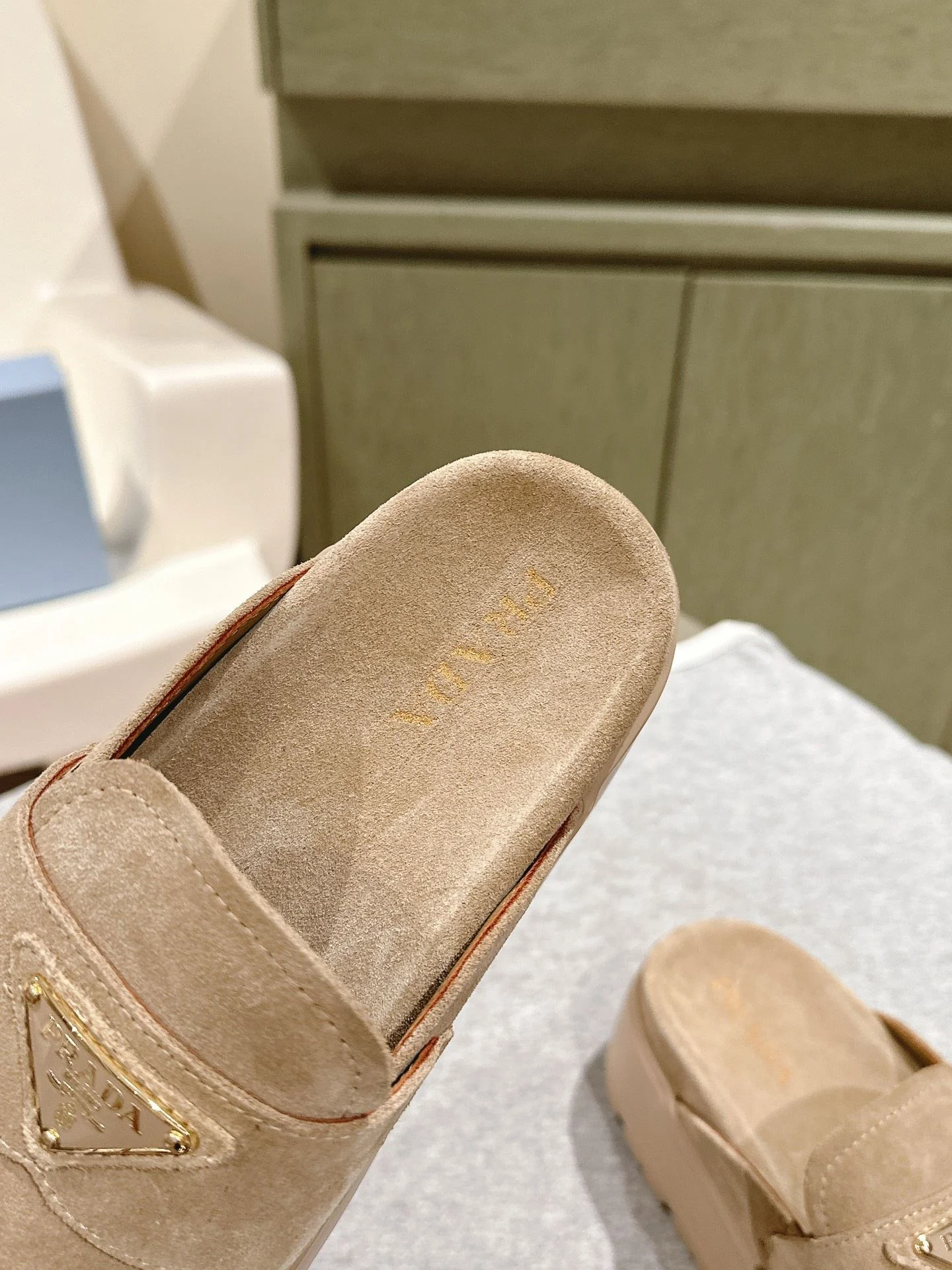 EyeCatching Prada Slippers 34285
