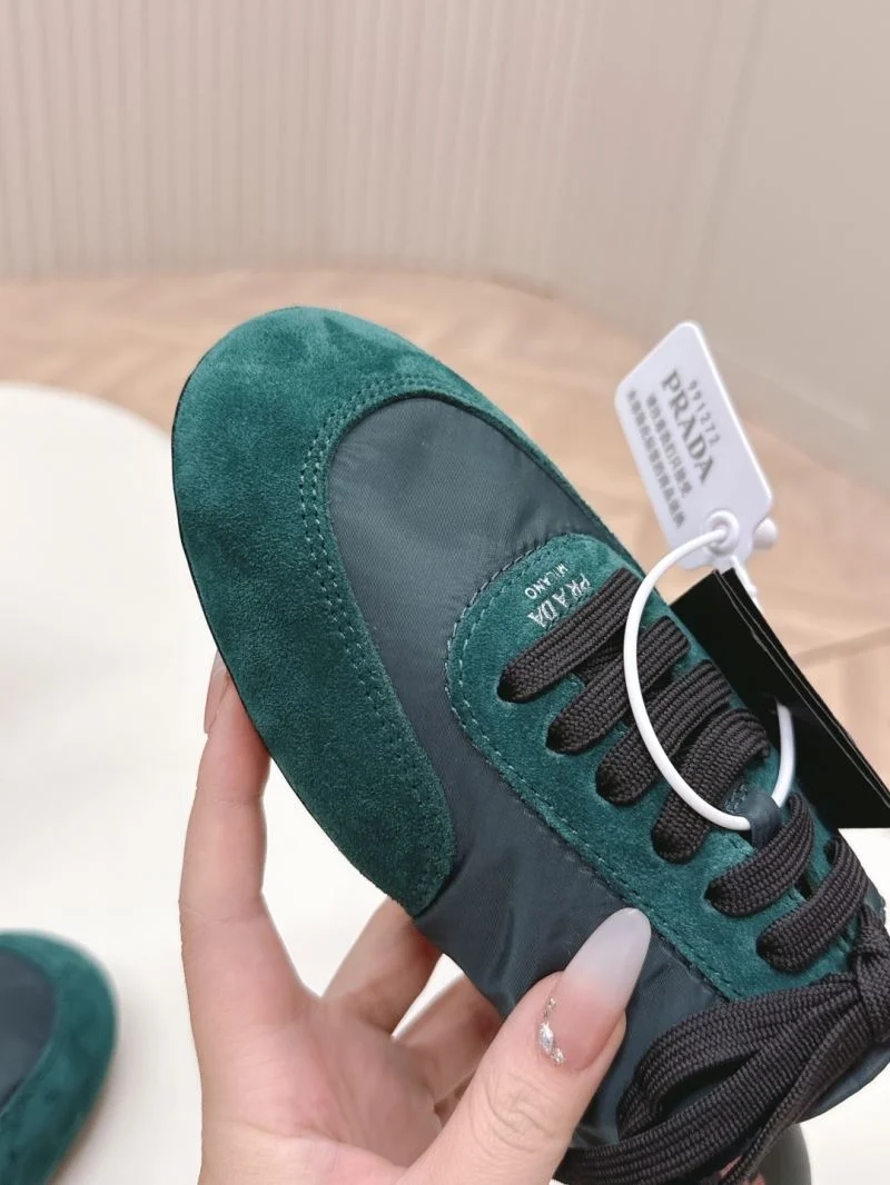 Prada Slippers Breathable 35005