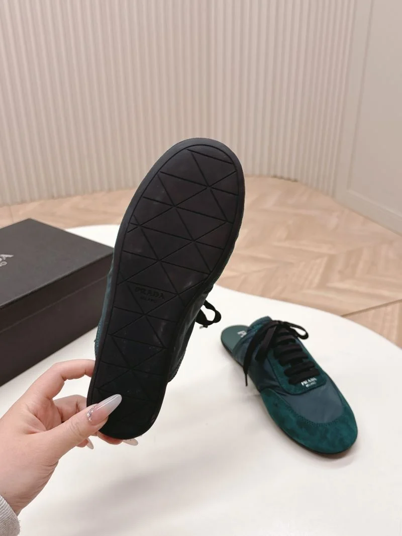 Prada Slippers Breathable 35005