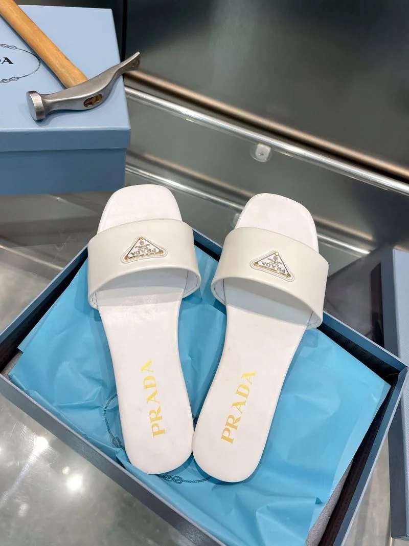 EyeCatching Prada Slippers 34947