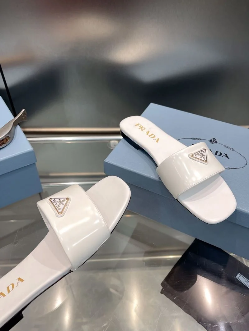 EyeCatching Prada Slippers 34947
