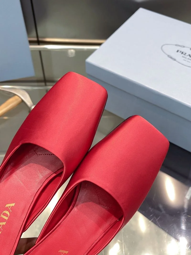 Chic Prada Slippers 34952