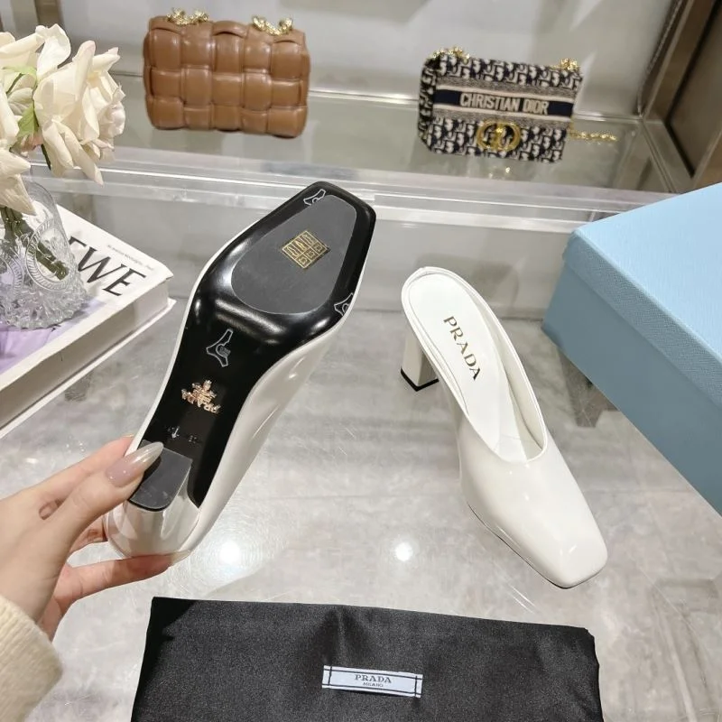 Prada Slippers Elegant 34949