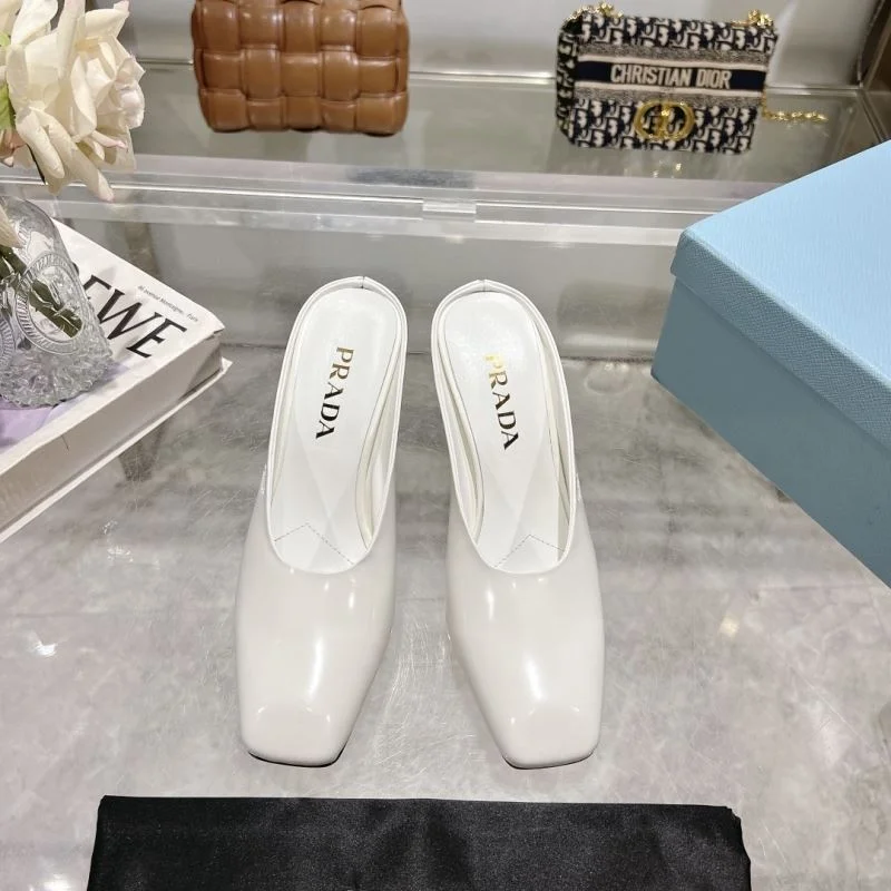 Prada Slippers Elegant 34949