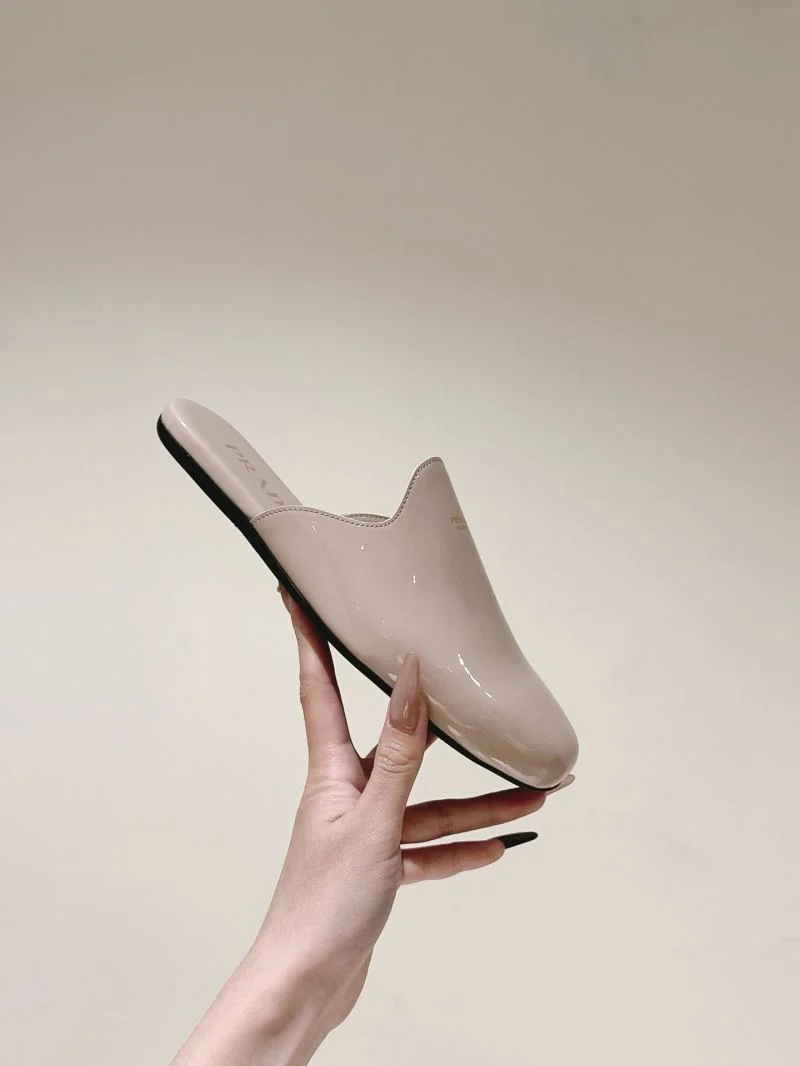 Neat Prada Slippers 34897