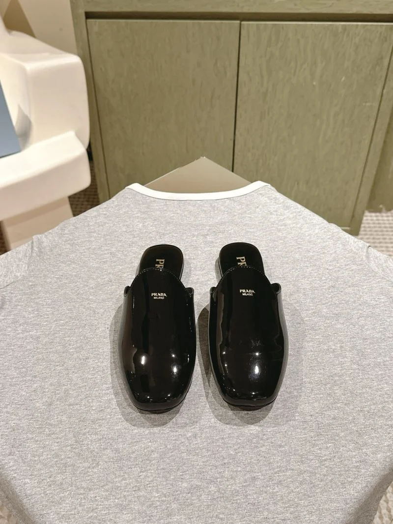 Supportive Prada Slippers 34915