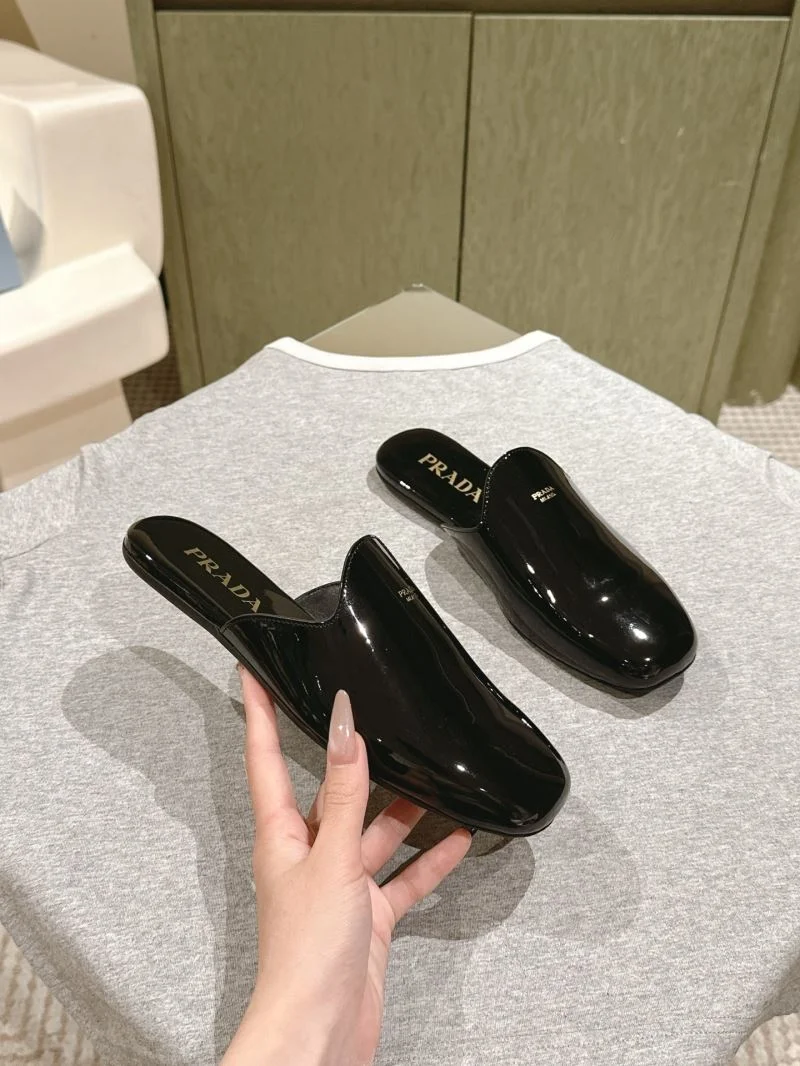Supportive Prada Slippers 34915