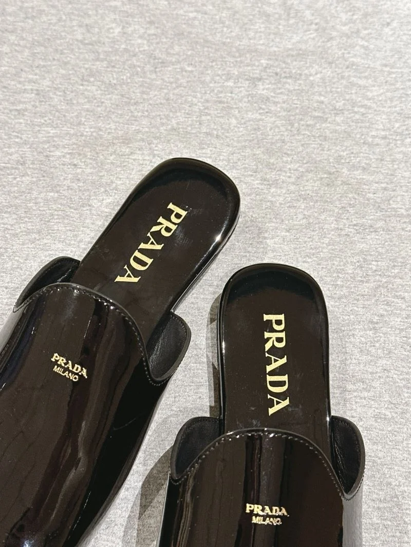 Supportive Prada Slippers 34915