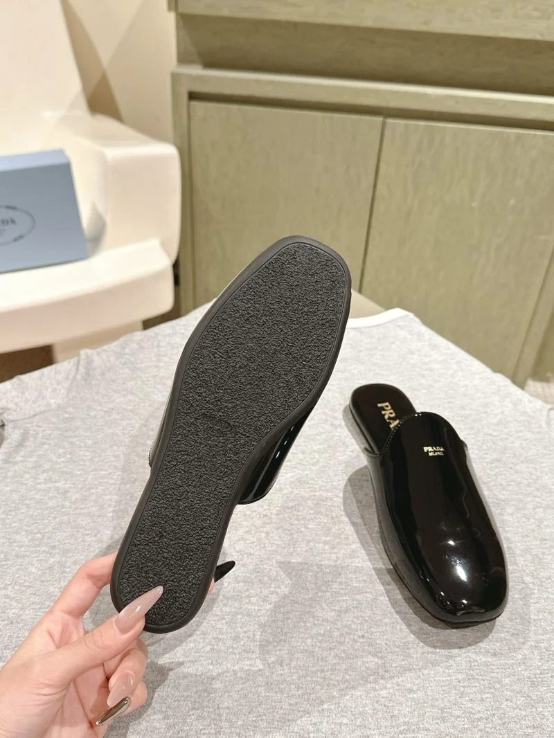 Supportive Prada Slippers 34915