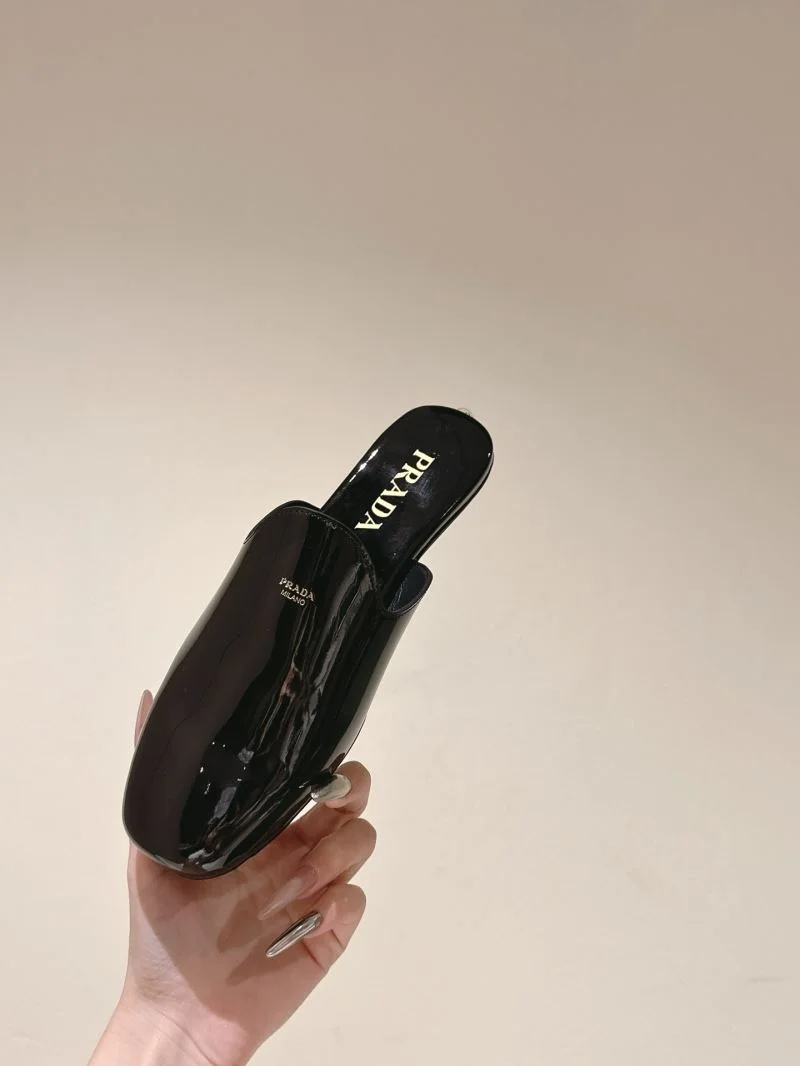 Supportive Prada Slippers 34915