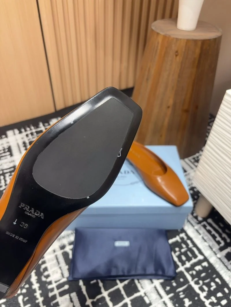 Prada Slippers Durable 34903