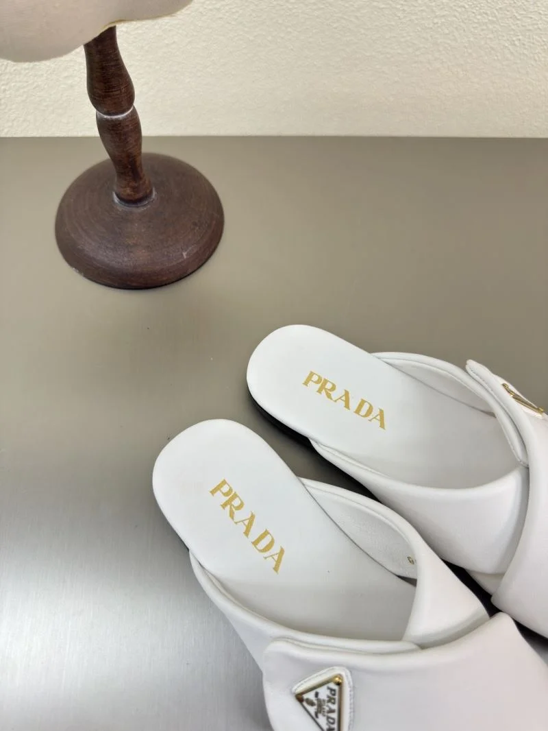 Prada Slippers Youthful 34890