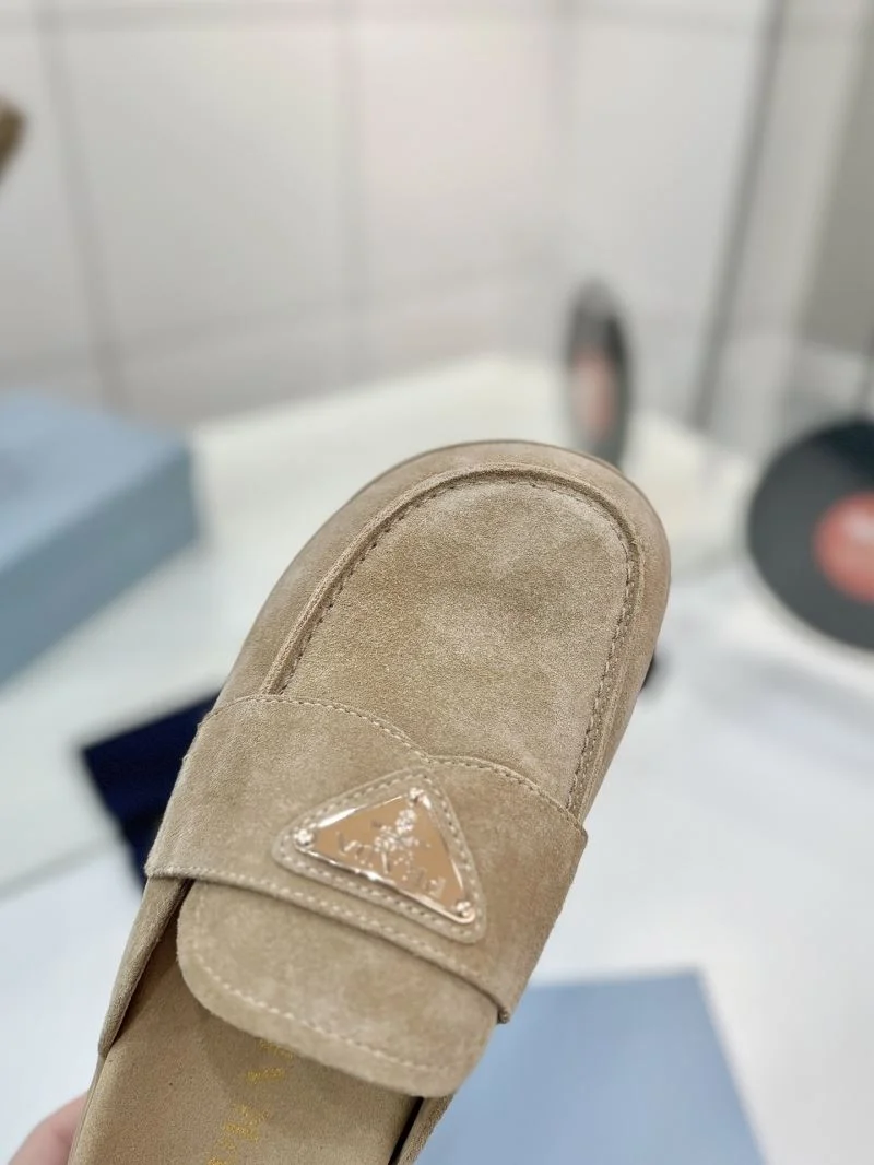 Prada Slippers Breathable 34628