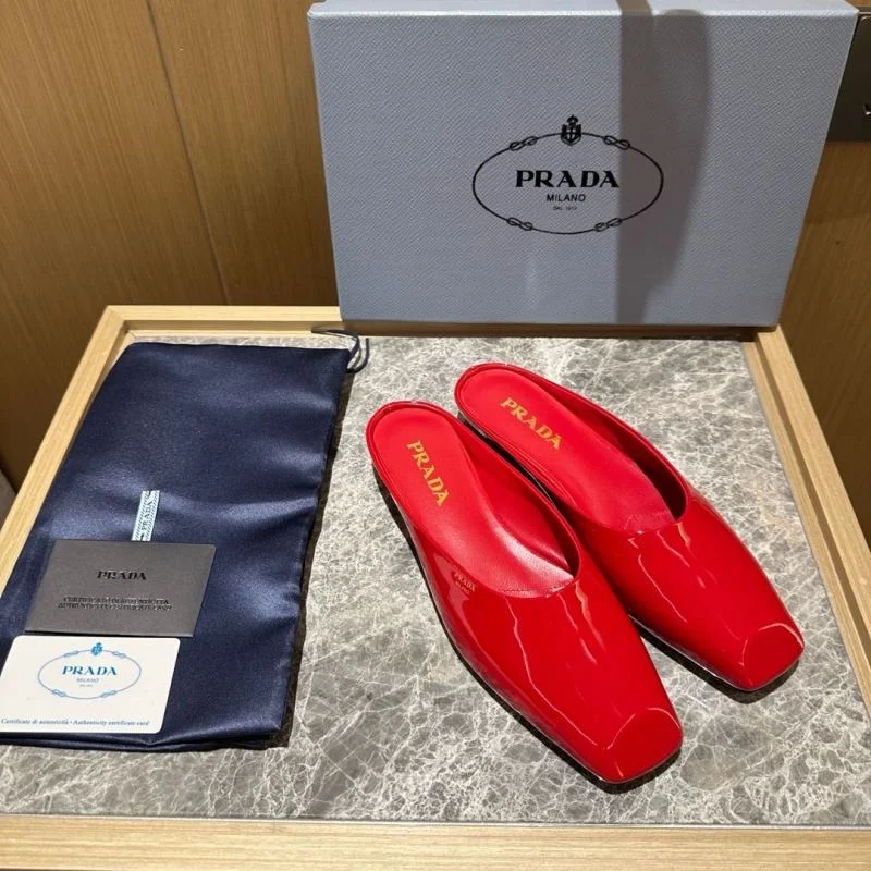 Trendsetting Prada Slippers 34608