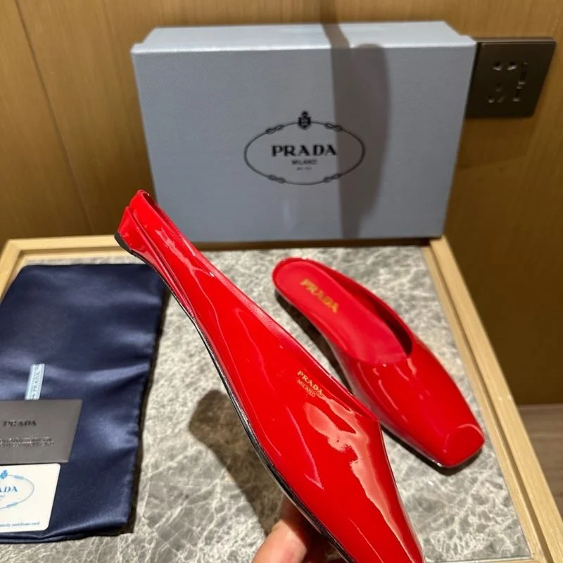 Trendsetting Prada Slippers 34608
