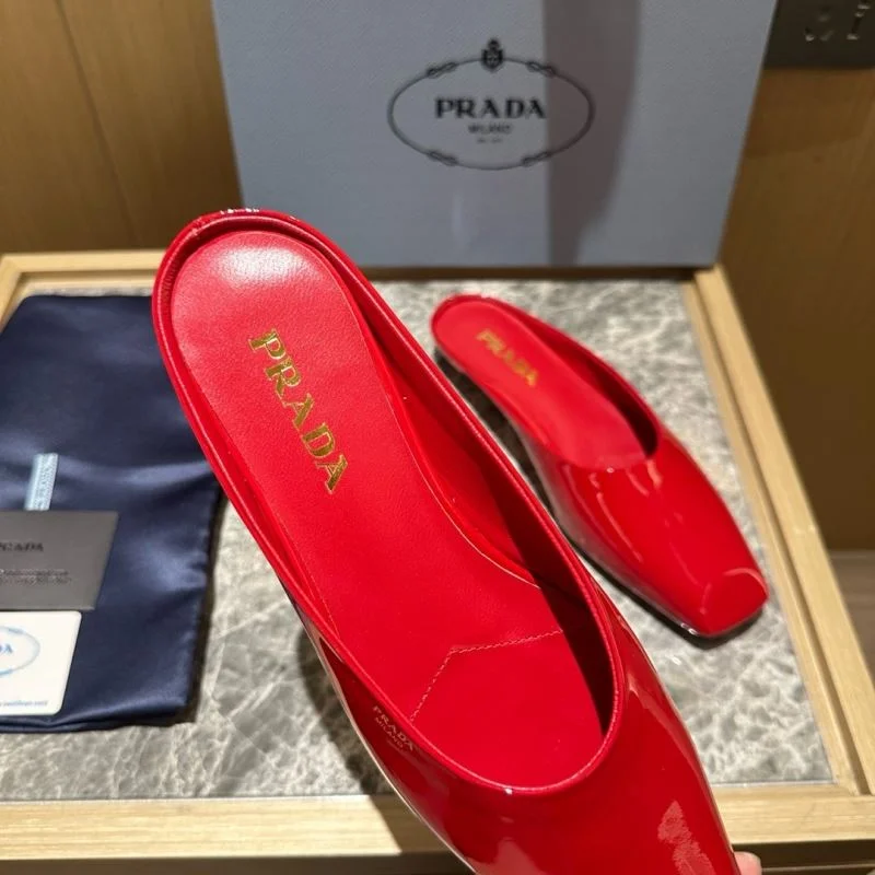 Trendsetting Prada Slippers 34608