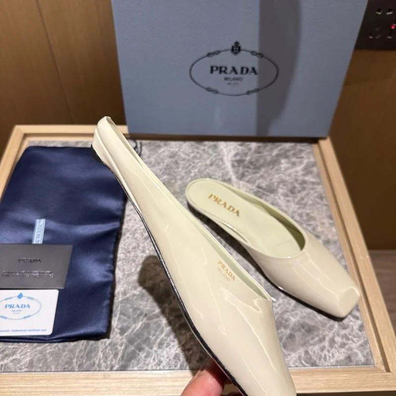 WellDesigned Prada Slippers 34637