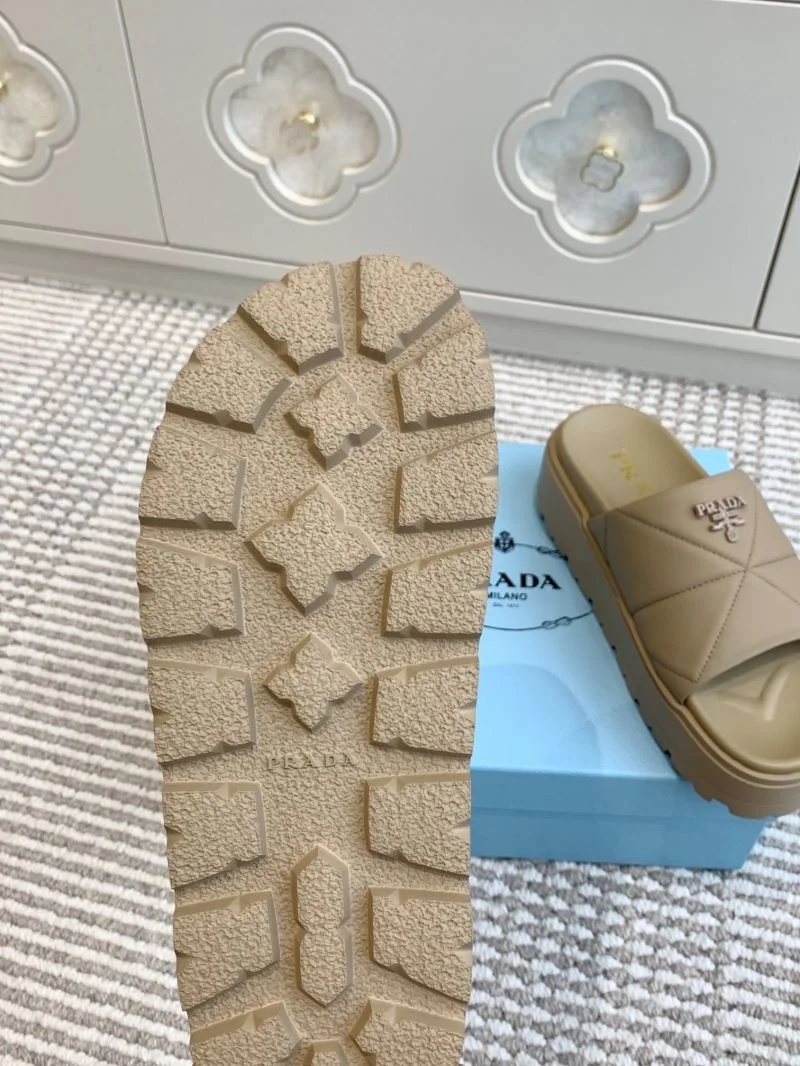 Premium Prada Slippers 34632