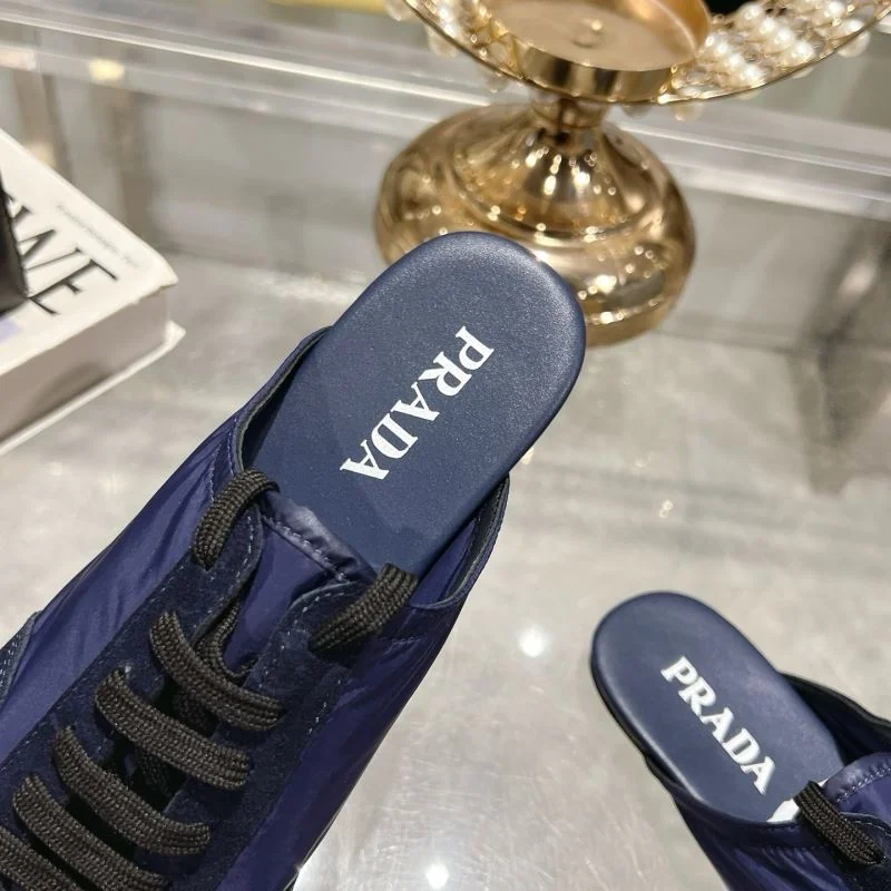 Prada Slippers Unisex 34627