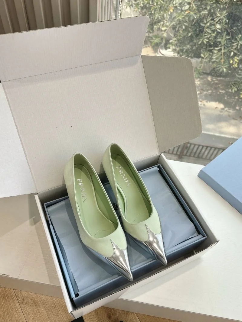 Unique Prada Slippers 34614