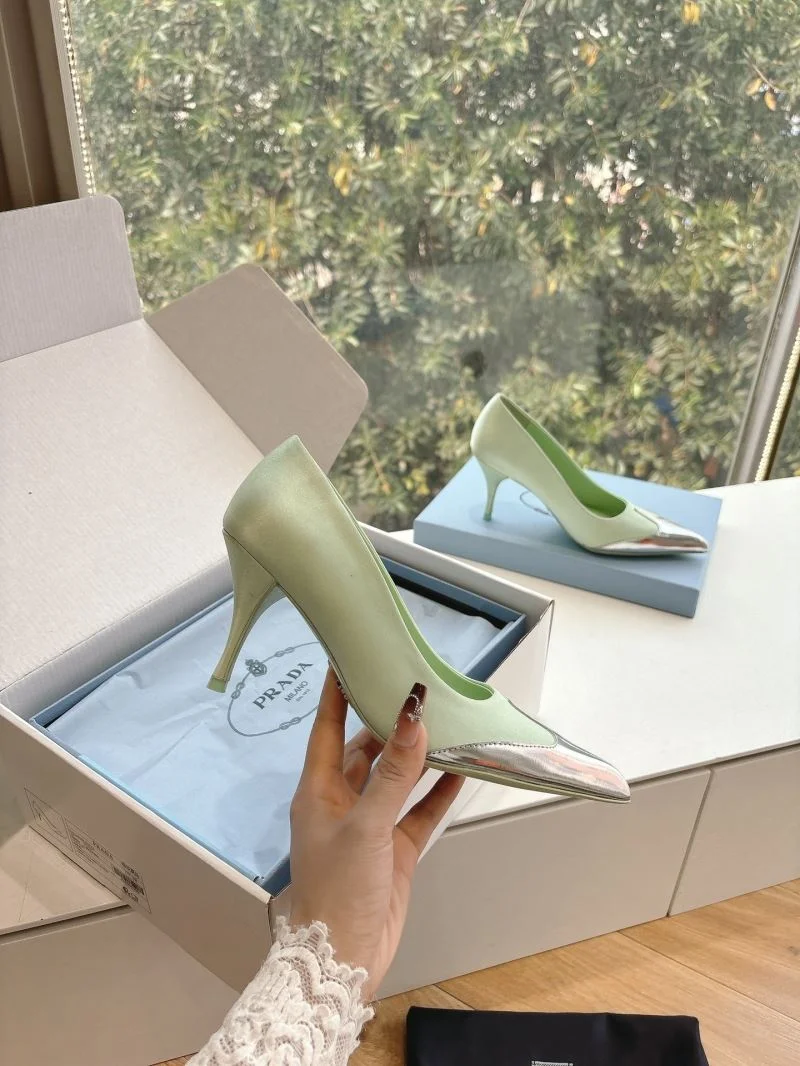 Unique Prada Slippers 34614