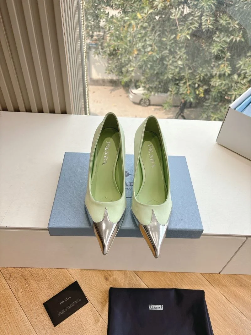 Unique Prada Slippers 34614