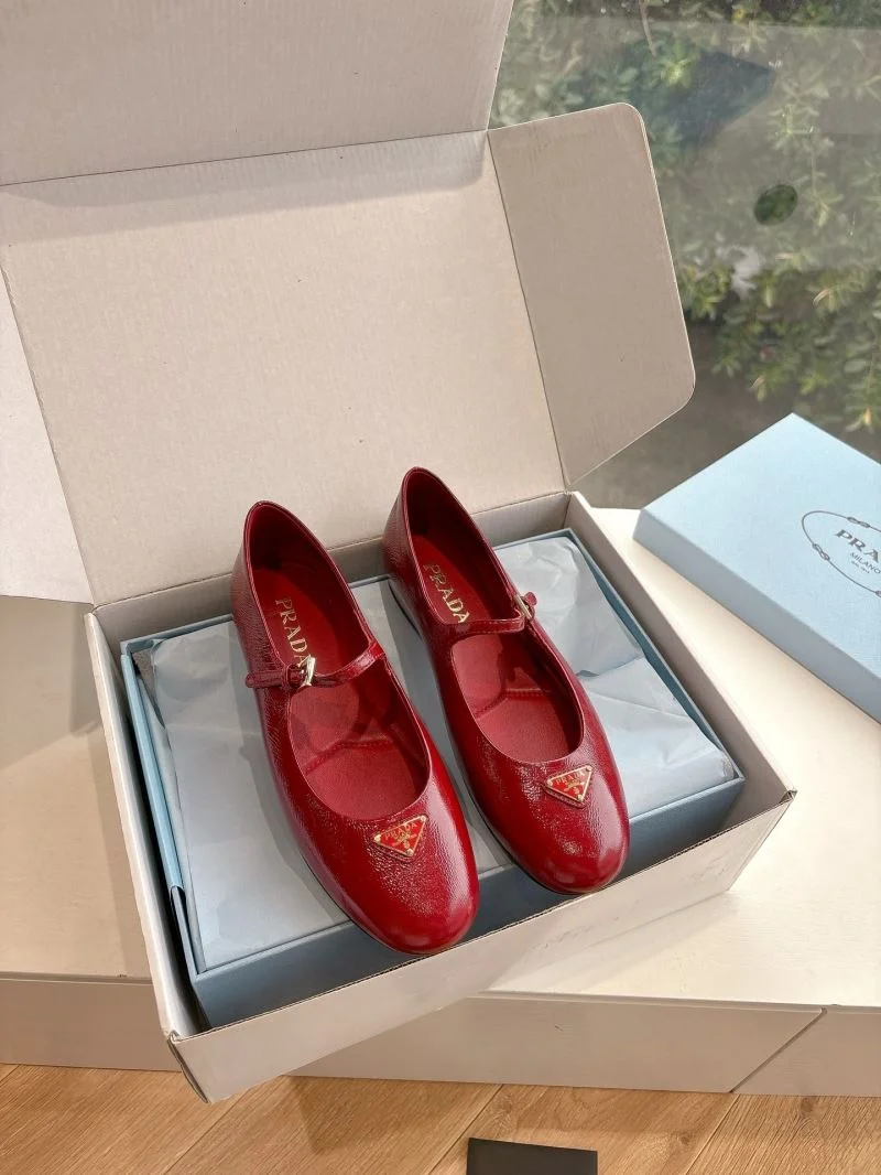 Prada Slippers Durable 34601