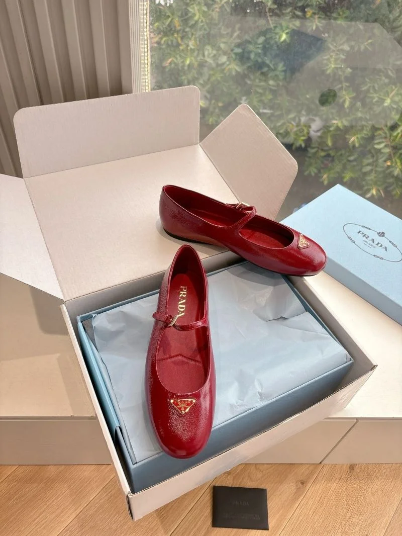 Prada Slippers Durable 34601