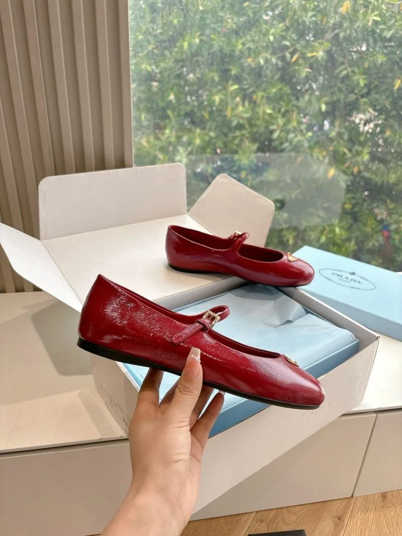 Prada Slippers Durable 34601