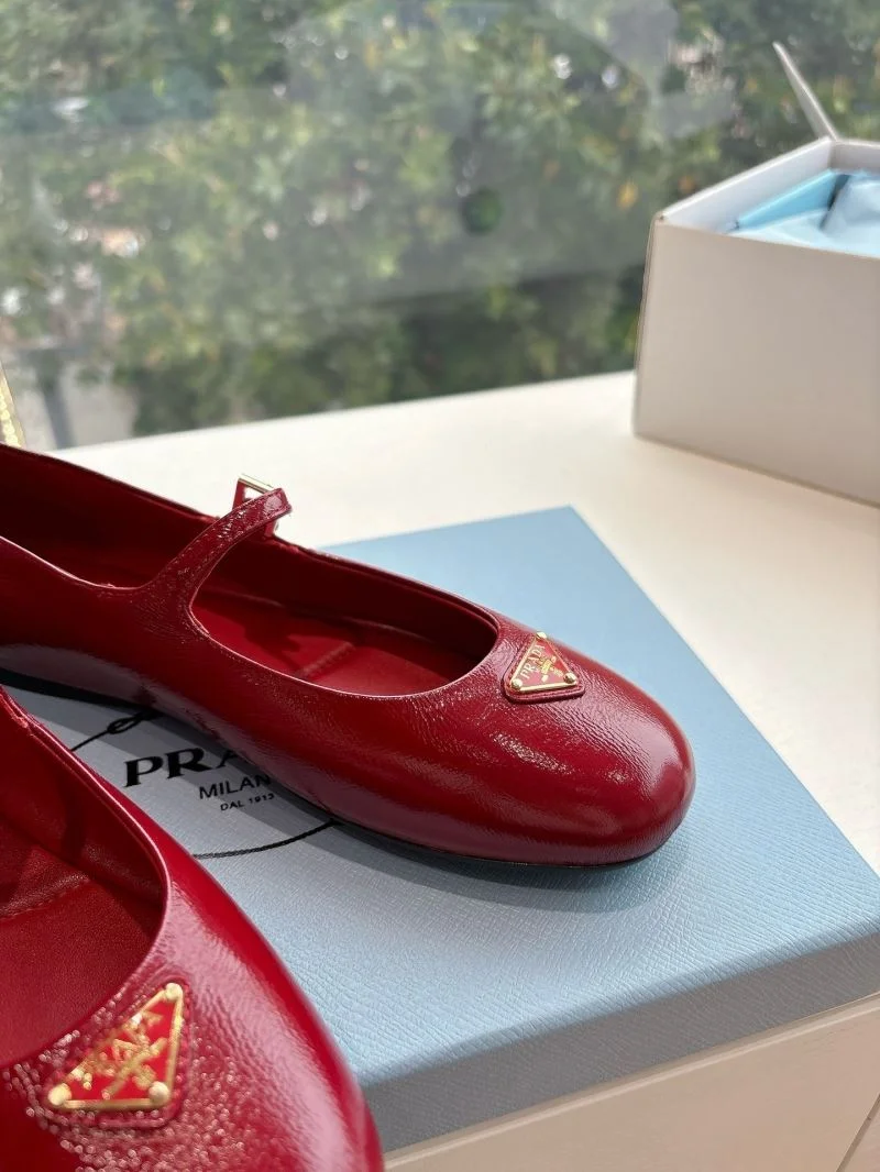 Prada Slippers Durable 34601
