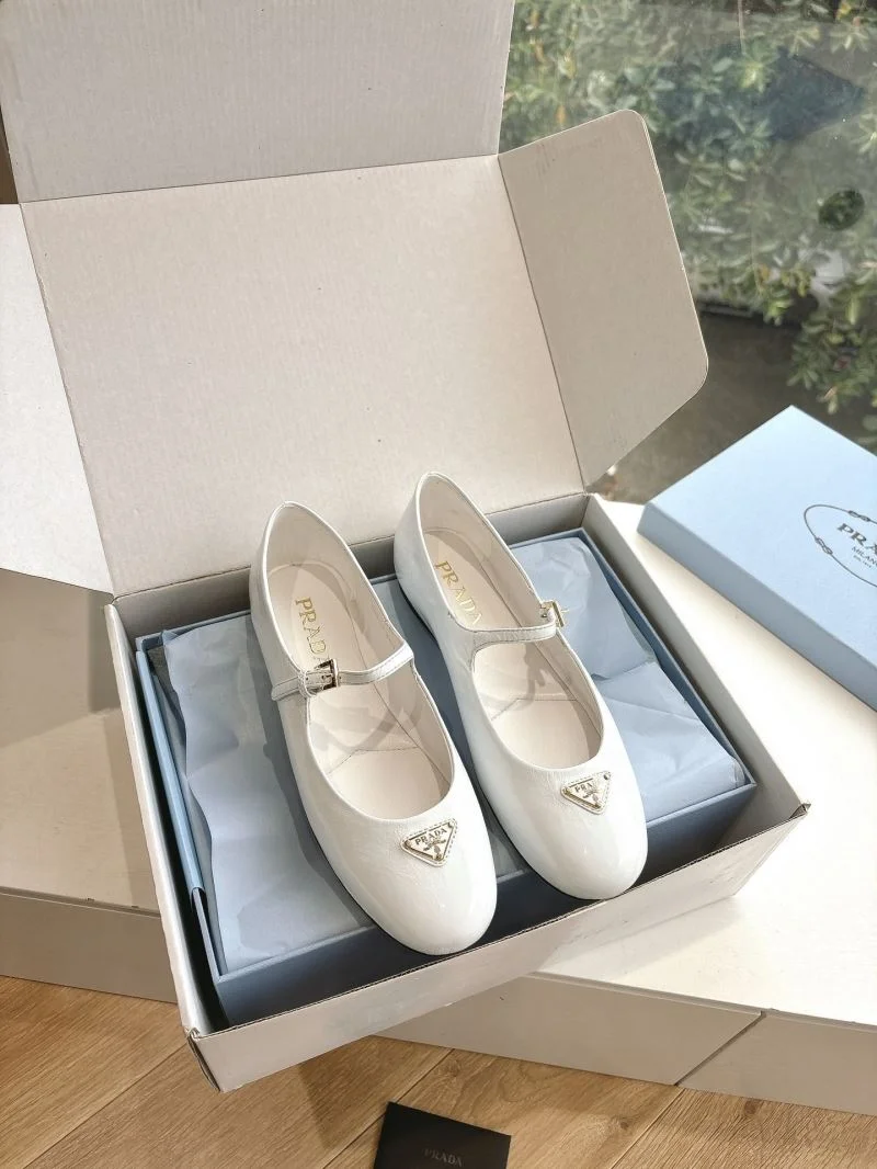 Prada Slippers AllSeason 34600