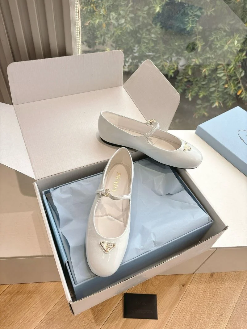Prada Slippers AllSeason 34600