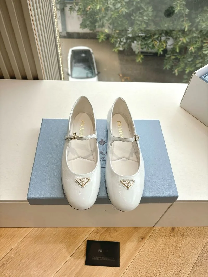 Prada Slippers AllSeason 34600